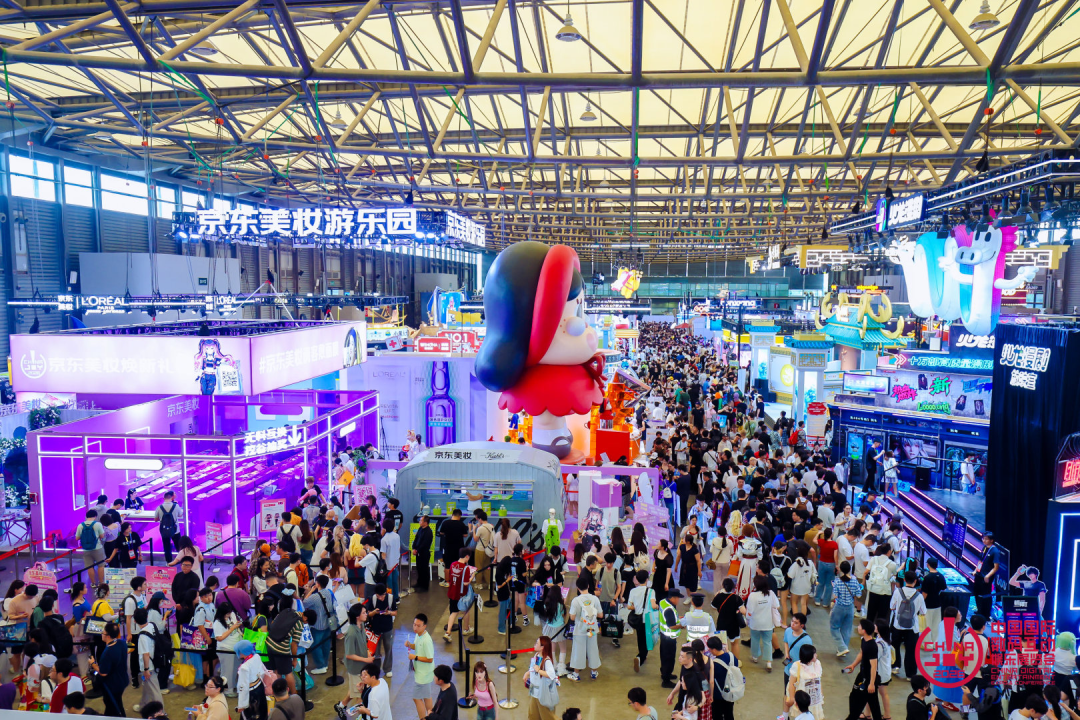 43.89万人次再创新高!第23届ChinaJoy圆满落幕:感谢有你,共赴这场“与AI同游”的盛夏之约 https://cms3.chinajoy.net/157/upload/resources/image/103596.png?token=Bearer eyJhbGciOiJIUzUxMiJ9.eyJpc3MiOiJlY2hpc2FuIiwic3ViIjoie1wiY2xpZW50XCI6XCJXRUJcIixcInR5cGVcIjpcIlVTRVJcIixcIm5hbWVcIjpcInVzZXIyX2FwaVwiLFwic2lnbmF0dXJlXCI6bnVsbCxcImV4cGlyZXNfaW5cIjoxODAwMDAwMH0iLCJpYXQiOjE3ODU4MzQ1ODEsImV4cCI6MTc4NTg1MjU4MX0.HoThmgOAUMt0EpWerAm8NYzl6DOy1GtDxDIOGVxXjea3HVMpGDIiP16BBotix2abTm3MiXT5hcOKdUHNC1Lp7g